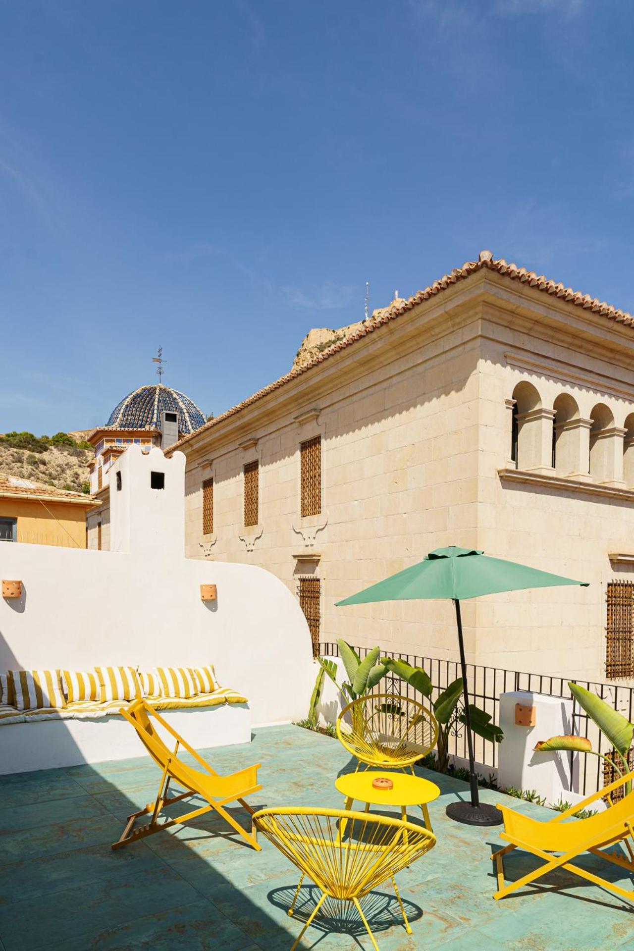 Refined And Practical Studio In Historic Center Of Alicante Exterior foto